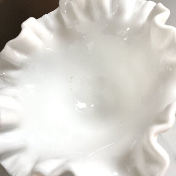 Vintage Milk Glass Thumbprint Bonbon Candy Dish Ruffled Edge Pedestal White 5" - Picture 5 of 7